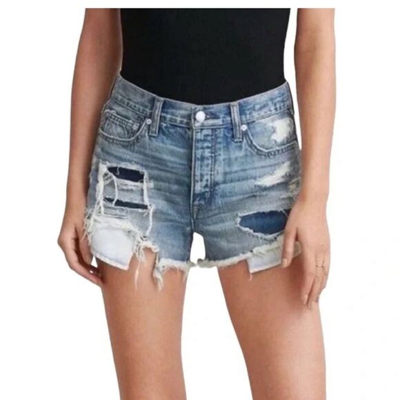 American Eagle Vintage Hi Rise Festival Jean Short shorts Distressed Size 6 - Picture 1 of 9